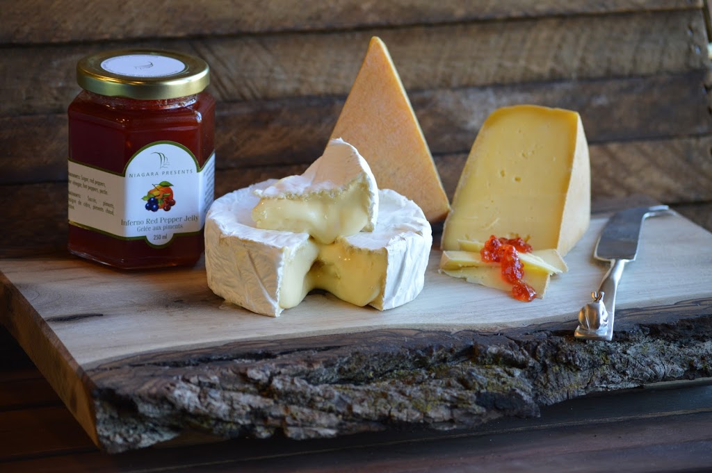 Upper Canada Cheese Company | 4159 Jordan Rd, Jordan Station, ON L0R 1S0, Canada | Phone: (905) 562-9730