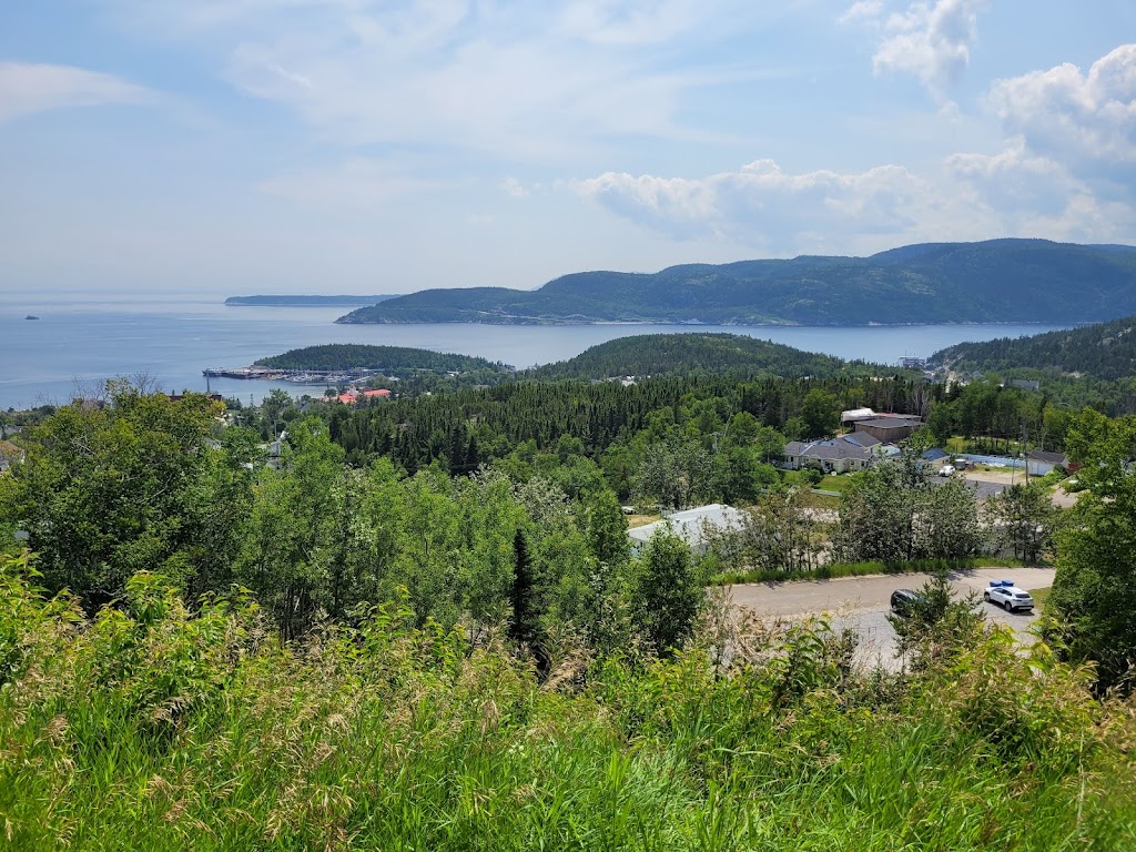 Halte de Tadoussac | 453 Rue du Bateau Passeur, Tadoussac, QC G0T 2A0, Canada | Phone: (888) 355-0511