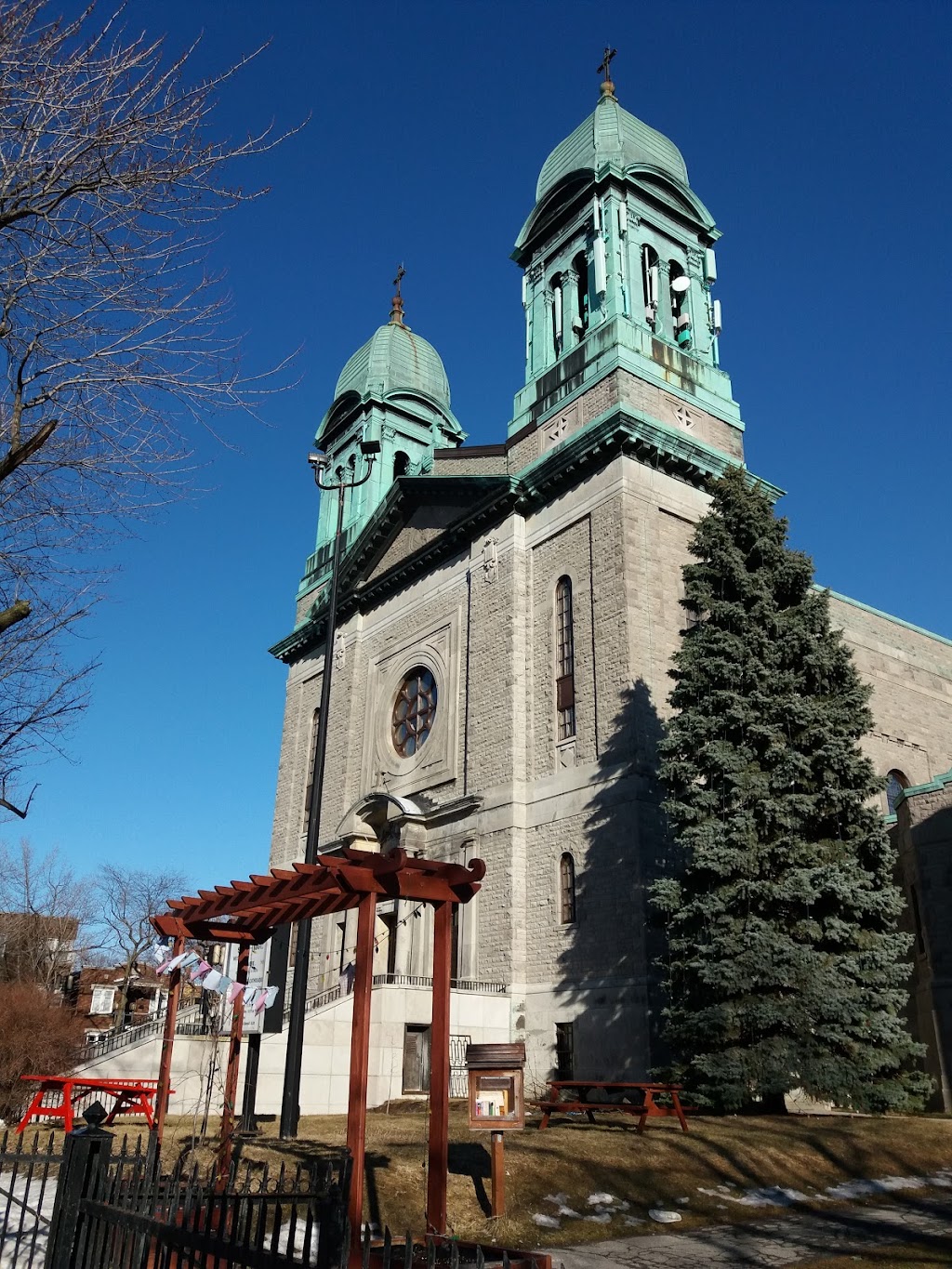 Beaubien Park | 6635 6e Av., Montréal, QC H1Y 2K8, Canada | Phone: (514) 872-0311