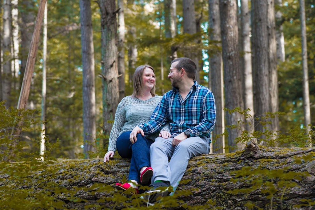 Anna Milne Photography | 439 Sue Mar Pl, Victoria, BC V9C 3C9, Canada | Phone: (250) 880-5695