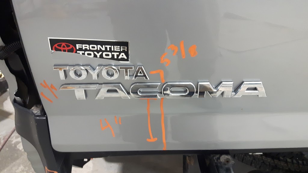 Mint Auto Body | 1595 Niakwa Rd E, Winnipeg, MB R2J 3T3, Canada | Phone: (204) 256-4349