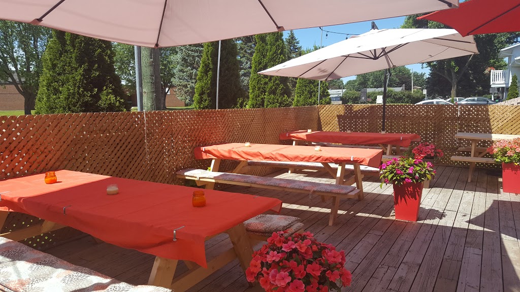 Pizzeria La Tradition Italienne | 579 Boulevard Lacombe, Repentigny, QC J5Z 4R7, Canada | Phone: (450) 470-1880