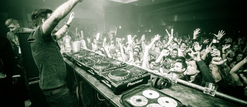 Clubbers Guide Canada | 6021 Yonge St, North York, ON M2M 3W2, Canada