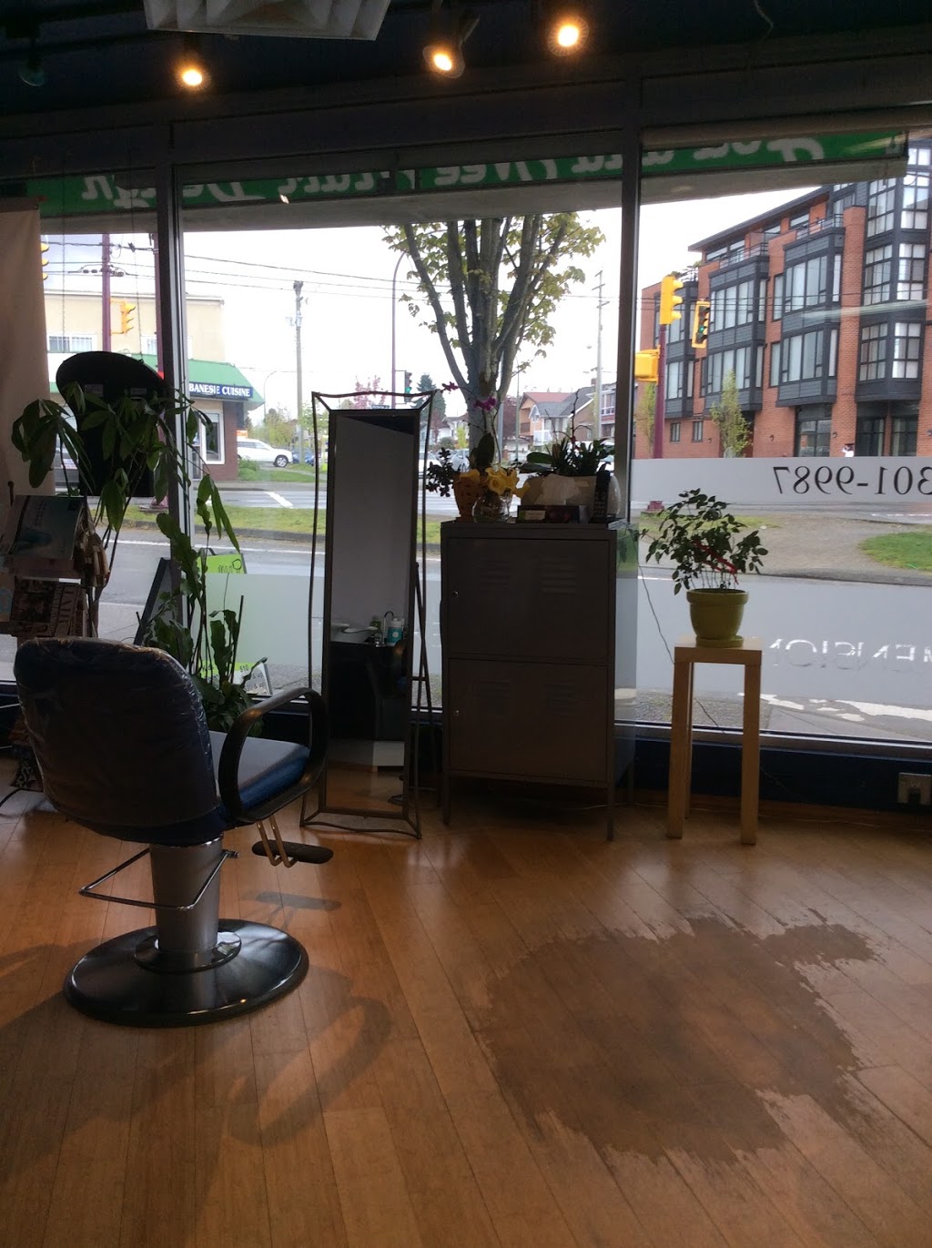 You and Nee Hair Design | 6987 Victoria Dr, Vancouver, BC V5P 3Y7, Canada | Phone: (604) 301-9987