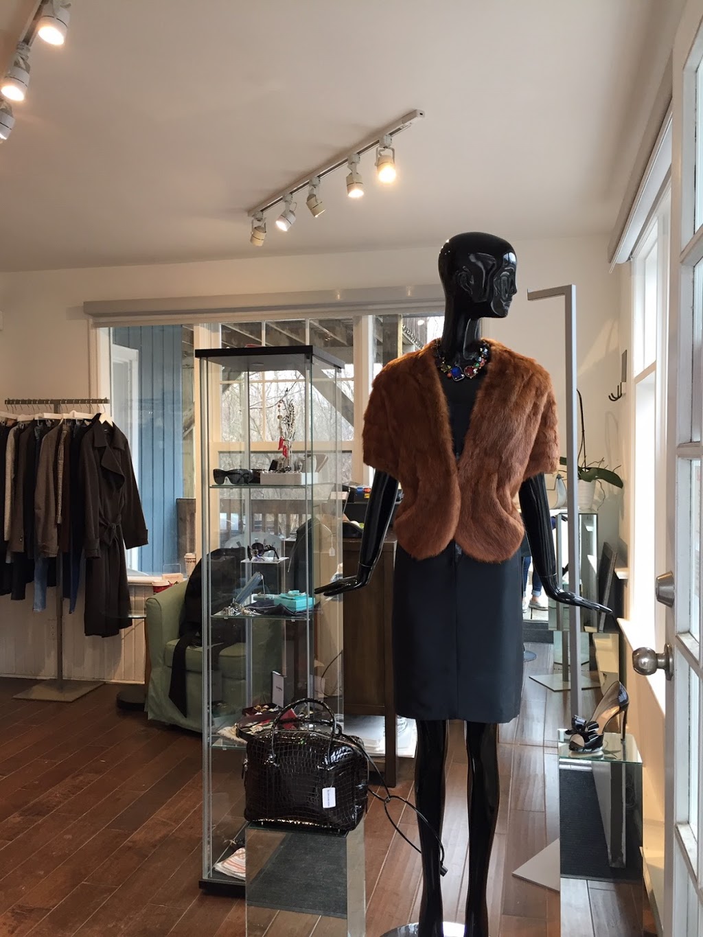 Susannah Designer Consignment | 151 Main Street, Unionville, ON L3R 2G8, Canada | Phone: (905) 604-8528