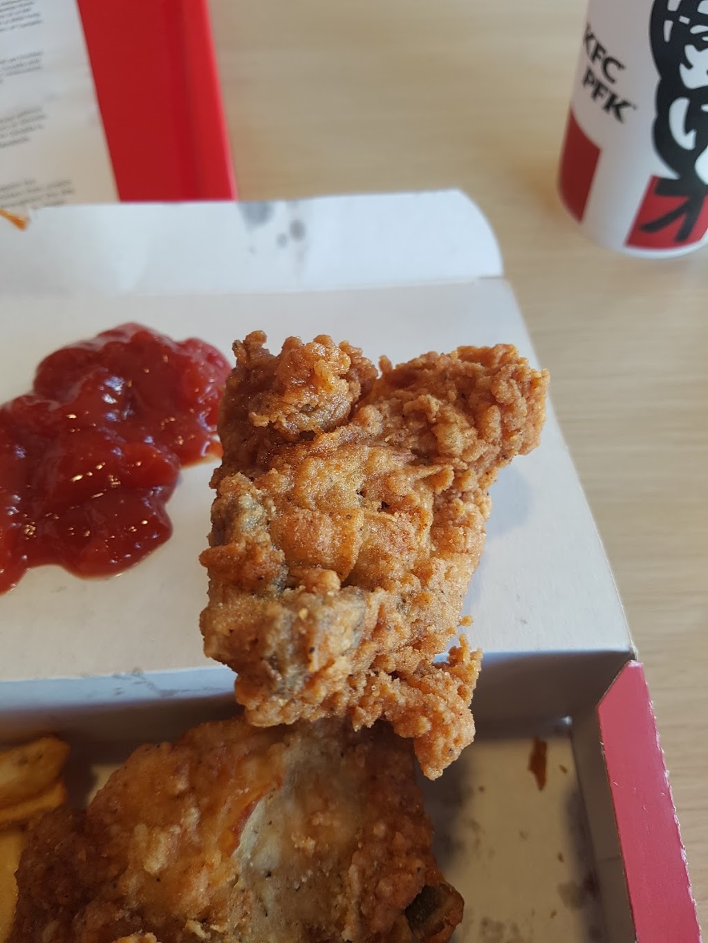 KFC | 48 Wellington St E, Guelph, ON N1H 3R8, Canada | Phone: (519) 824-6102