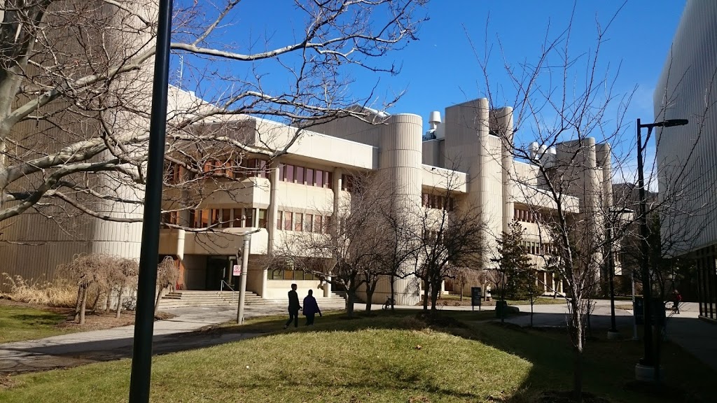 Mississauga Academy of Medicine | 3359 Mississauga Rd, Mississauga, ON L5L 1C6, Canada | Phone: (905) 569-4428