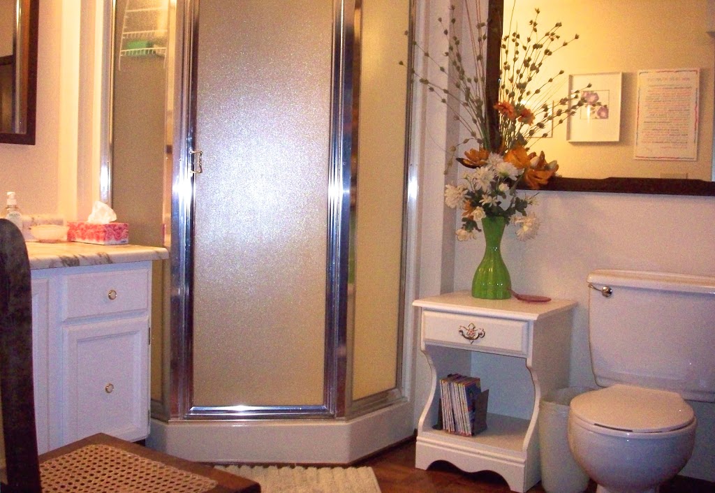 Morning Glory Bed & Breakfast | 2093 Tomat Ave, Kelowna, BC V1Z 3A1, Canada | Phone: (778) 755-2221