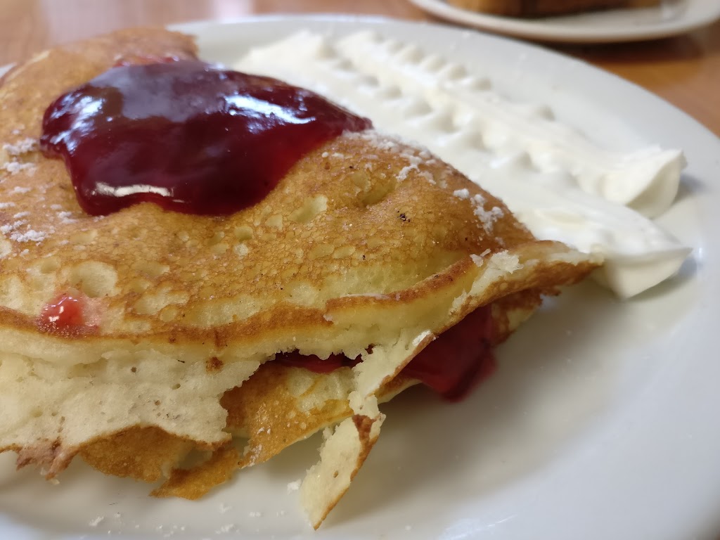 Caledon Family Restaurant | 16560 Hurontario St, Caledon Village, ON L7K 1W3, Canada | Phone: (519) 927-3514