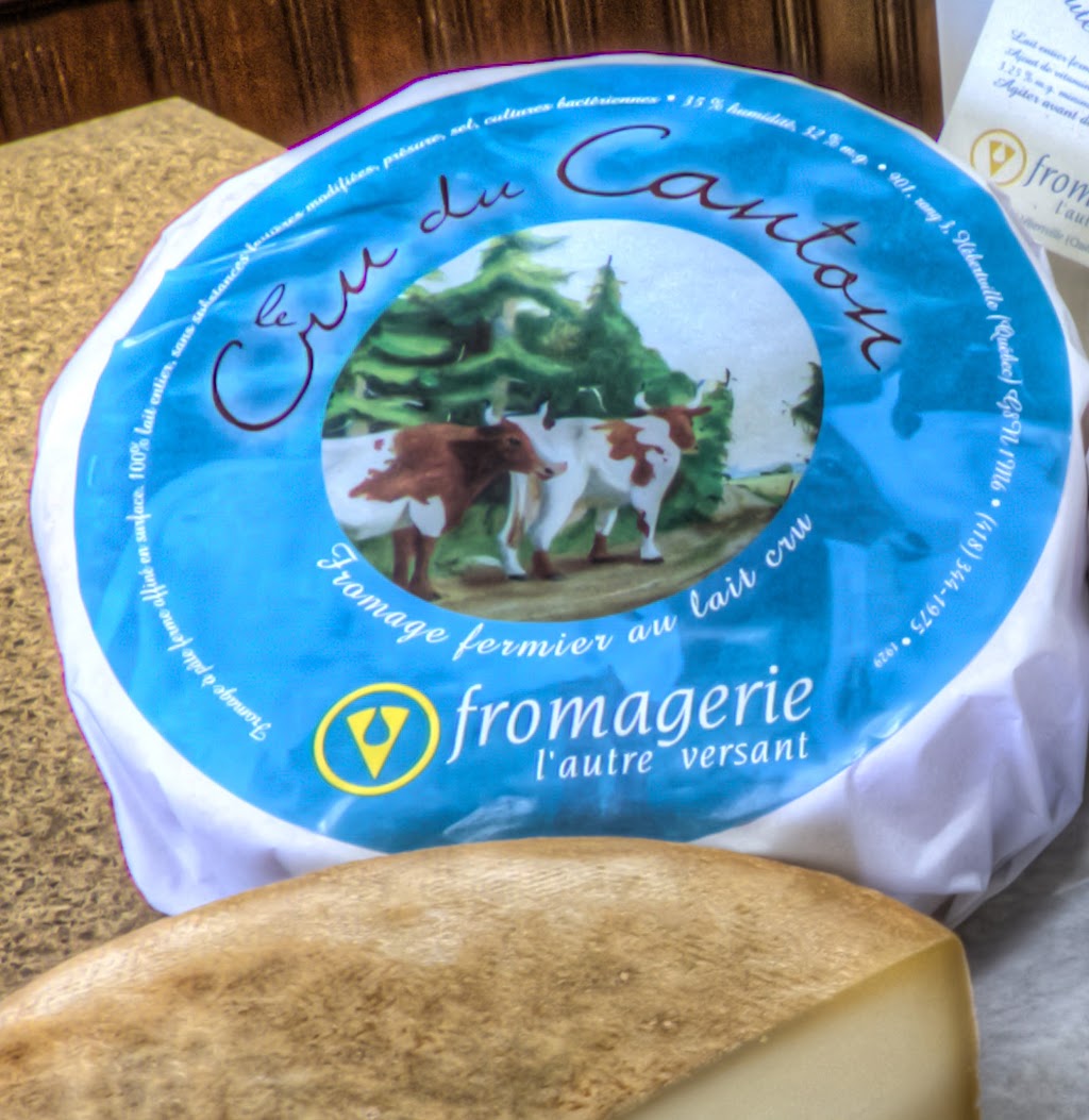 Fromagerie LAutre Versant | 901 3e Rang, Hébertville, QC G8N 1M6, Canada | Phone: (418) 344-1975