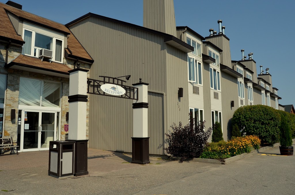 Hôtel Vacances Tremblant | 330 QC-117, Mont-Tremblant, QC J8E 2X3, Canada | Phone: (800) 667-8936