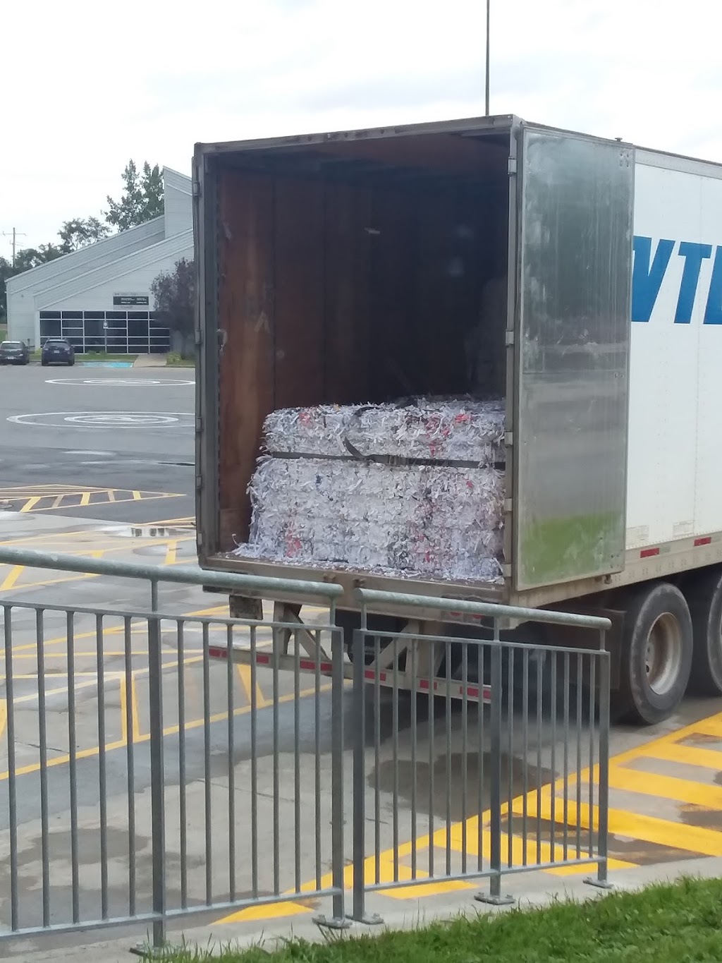 Canada Cartage | 555 Autoroute 13, Laval, QC H7W 5N4, Canada | Phone: (450) 687-3333
