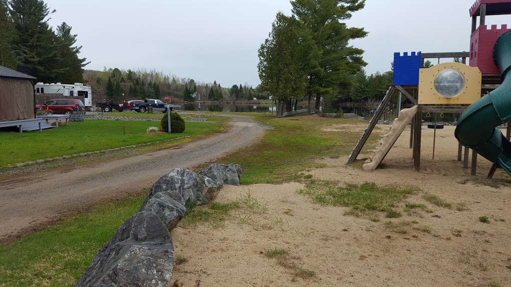 camping domaine du lac cedriere | 40 QC-315, Montpellier, QC J0V 1M0, Canada | Phone: (613) 297-7278