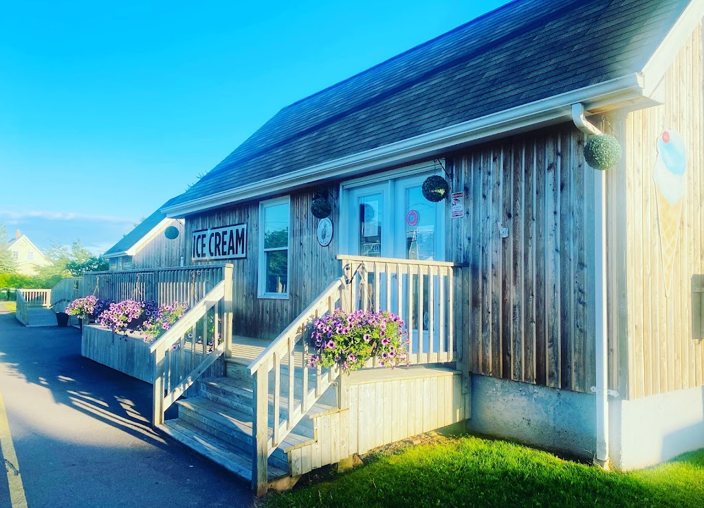 Crickers Creamery | 24 Harbourview Dr, North Rustico, PE C0A 1X0, Canada | Phone: (902) 360-2010