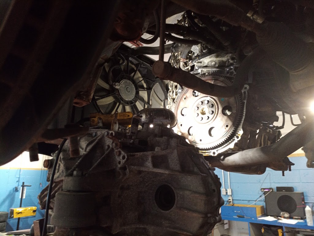 Haaz auto repair | 220 Mulock Dr, Newmarket, ON L3Y 9B7, Canada | Phone: (905) 836-9010