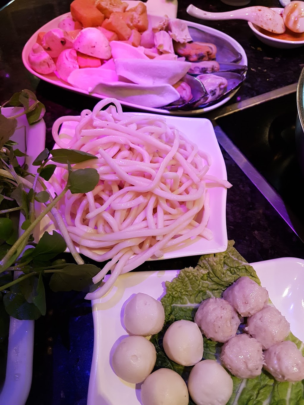 Fatty Cow Seafood Hotpot | 5108 Victoria Dr, Vancouver, BC V5P 3V2, Canada | Phone: (604) 568-6630