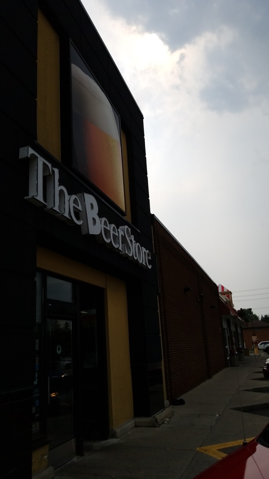 The Beer Store | 1080 Adelaide St N, London, ON N5Y 2N1, Canada | Phone: (519) 432-5405
