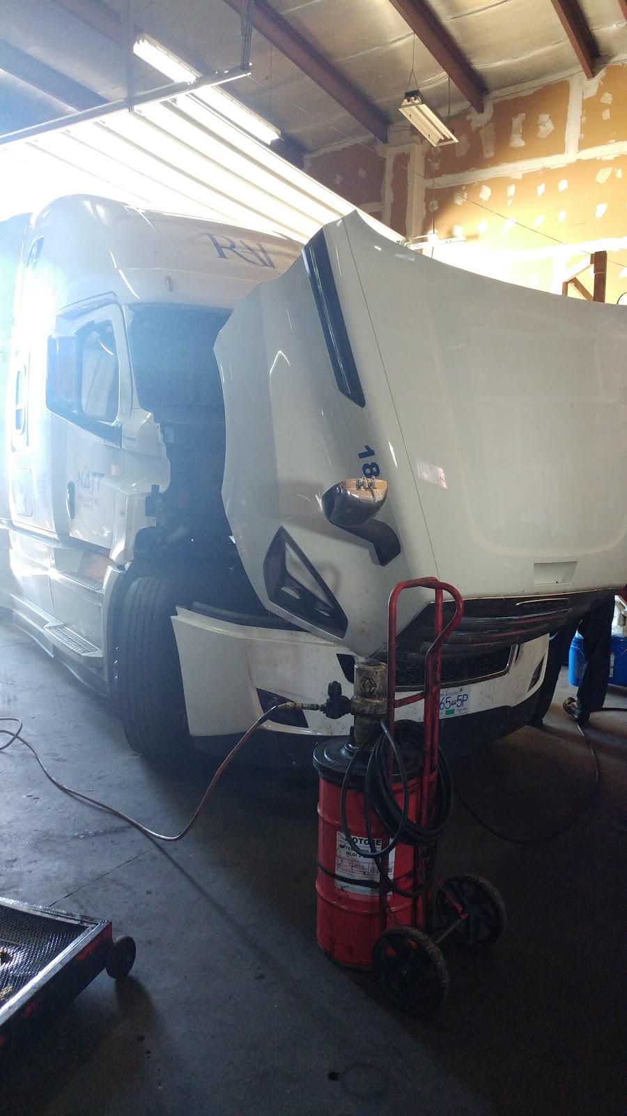 Sandher Truck & Trailer Repair | 8003 Webster Rd, Delta, BC V4G 1E4, Canada | Phone: (604) 940-9797