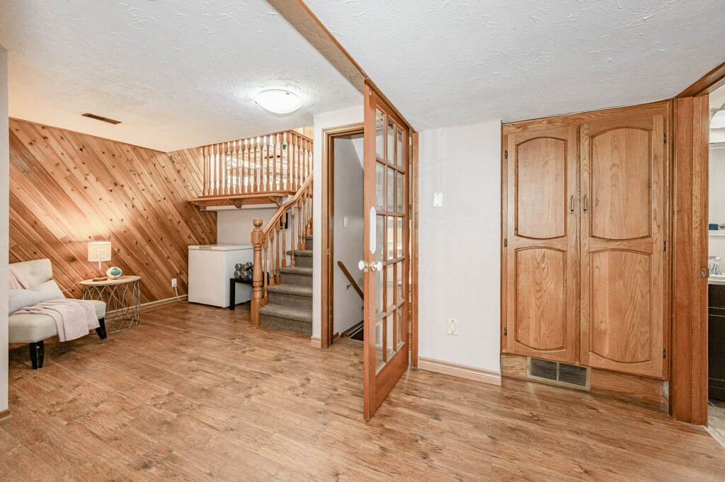 Rooms for Rent near Conestoga College | 2045 Old Mill Rd, Kitchener, ON N2P 1E4, Canada | Phone: (519) 275-1353