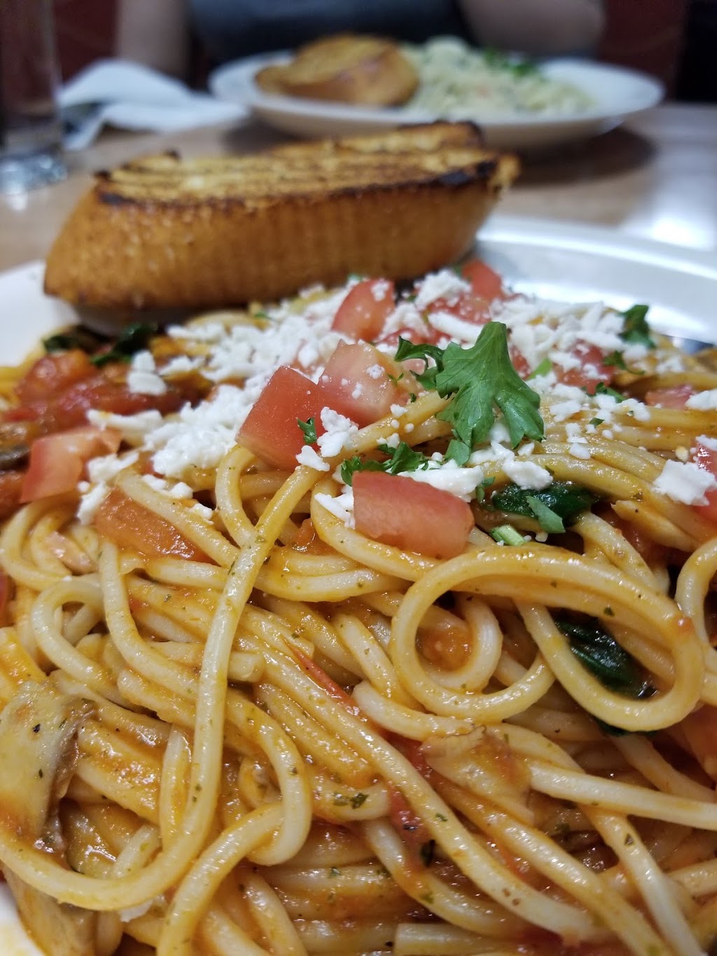 Boston Pizza | 12104 137 Ave NW, Edmonton, AB T5L 4Y4, Canada | Phone: (780) 457-5777