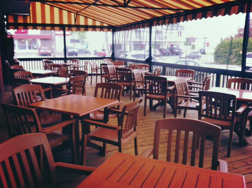 Resto St-Augustin | 15502 Rue de Saint Augustin, Mirabel, QC J7N 1X8, Canada | Phone: (450) 475-8936