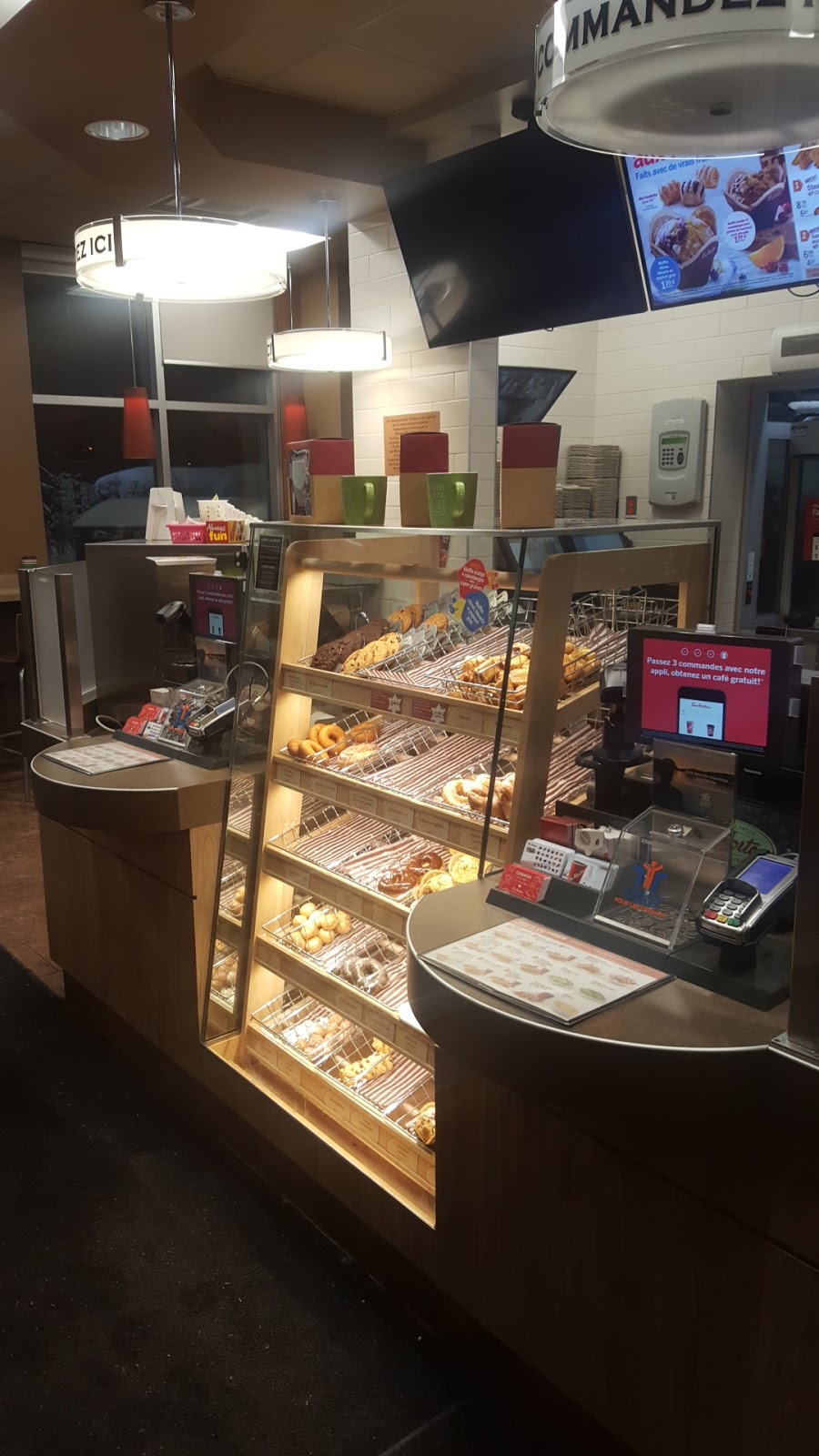 Tim Hortons | 1410 A Rue Principale, Saint-Étienne-des-Grès, QC G0X 2P0, Canada | Phone: (819) 655-0110