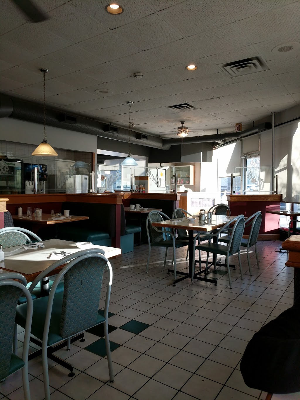 Alberts Family Restaurant | 10604 124 St, Edmonton, AB T5N 1S3, Canada | Phone: (780) 488-9096