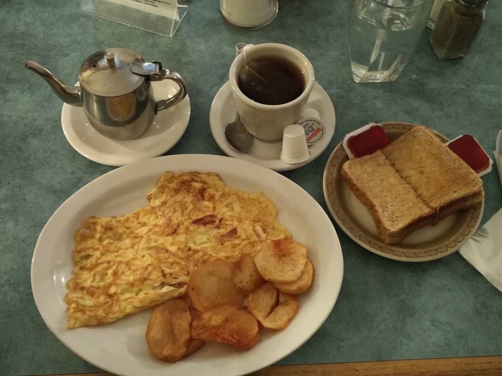 Coreys Restaurant | 10 Brock St E, Tillsonburg, ON N4G 1Z5, Canada | Phone: (519) 842-7839