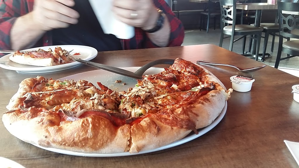 Restaurant Pizza Bellefeuille | 944 Boulevard de la Salette, Saint-Jérôme, QC J5L 2J9, Canada | Phone: (450) 438-1188
