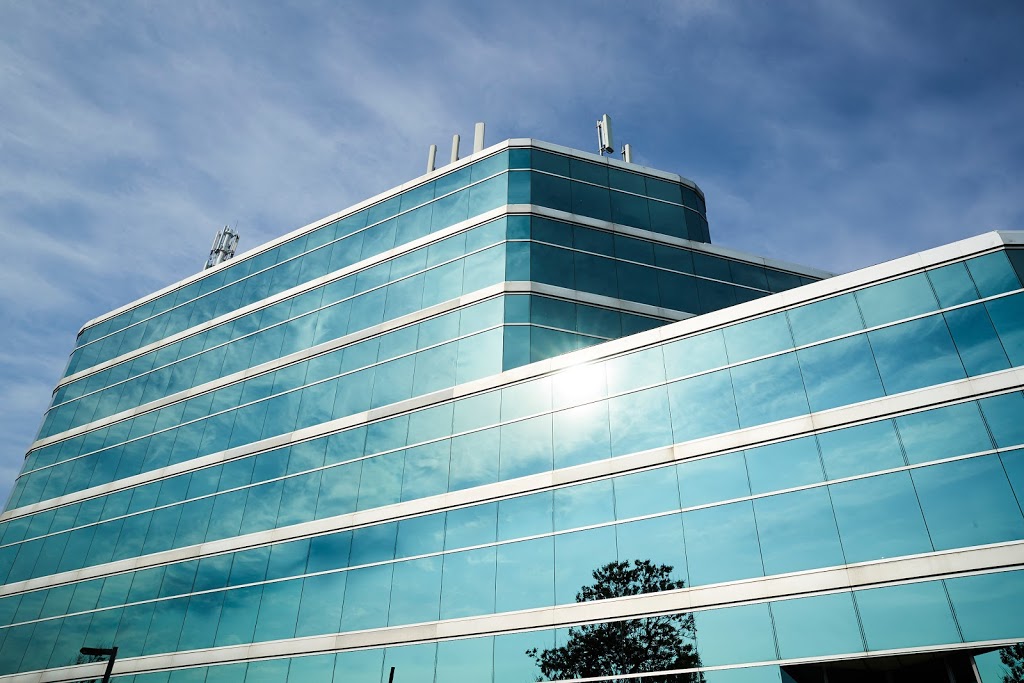 Santé Dentaire VMR | 3333 Boulevard Graham # 210, Mont-Royal, QC H3R 3L5, Canada | Phone: (514) 738-8934