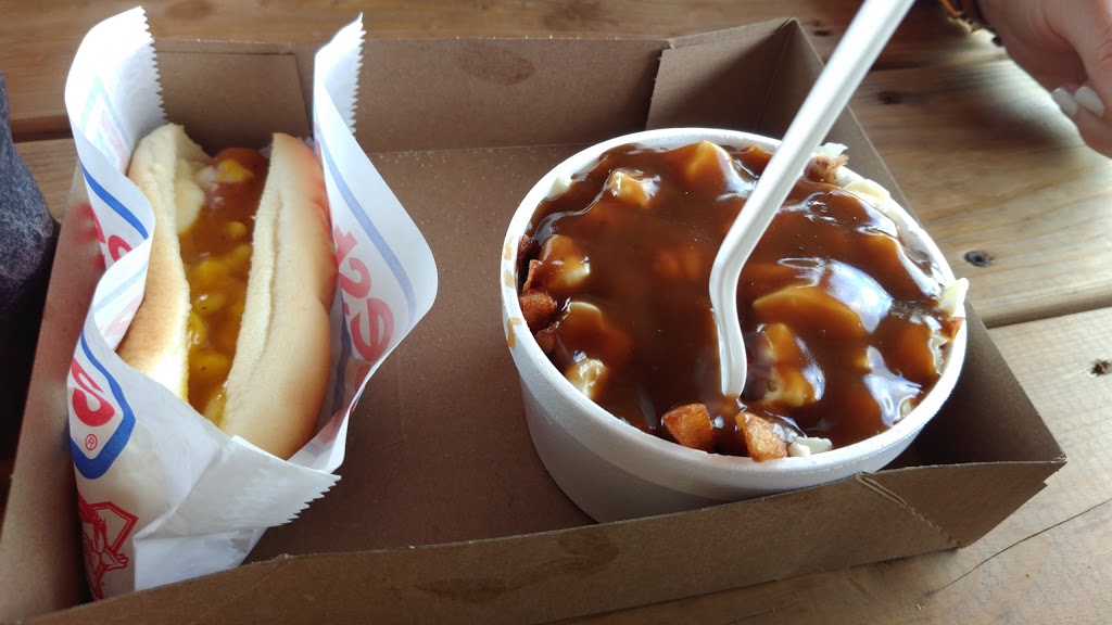 Ga-Ga Patates | 1123 Rue Saint-Louis, Gatineau, QC J8T 2R8, Canada | Phone: (819) 568-7034