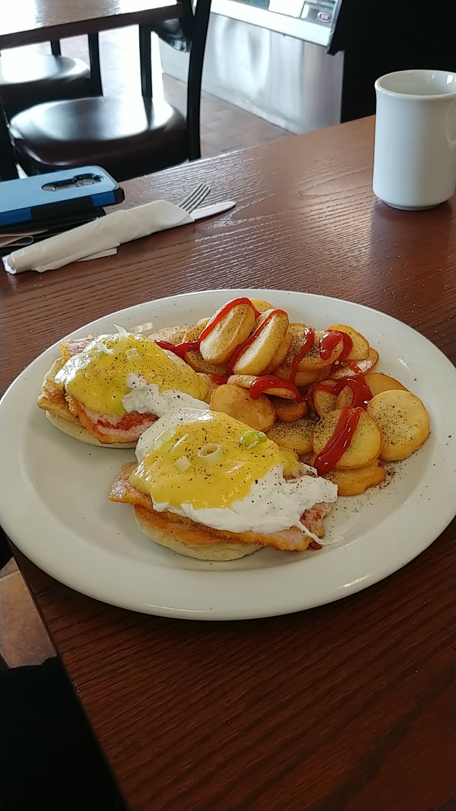 Kings 12 Cafe | 21900 ON-12, Sunderland, ON L0C 1H0, Canada | Phone: (289) 507-6873