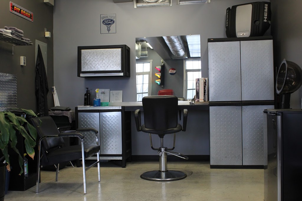 Barber Shop Garage | 3417 Trim Rd, Navan, ON K4B 1M8, Canada | Phone: (613) 835-1665