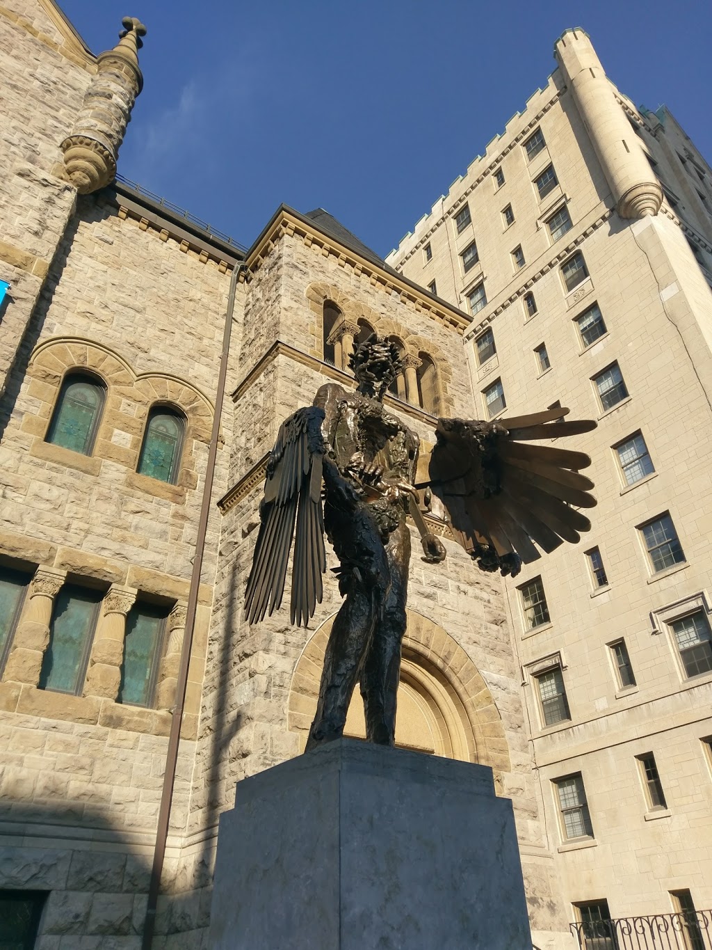 Camino de Emaeeuse de lEglise Unie | 3407 Avenue du Musée, Montréal, QC H3G 2C6, Canada