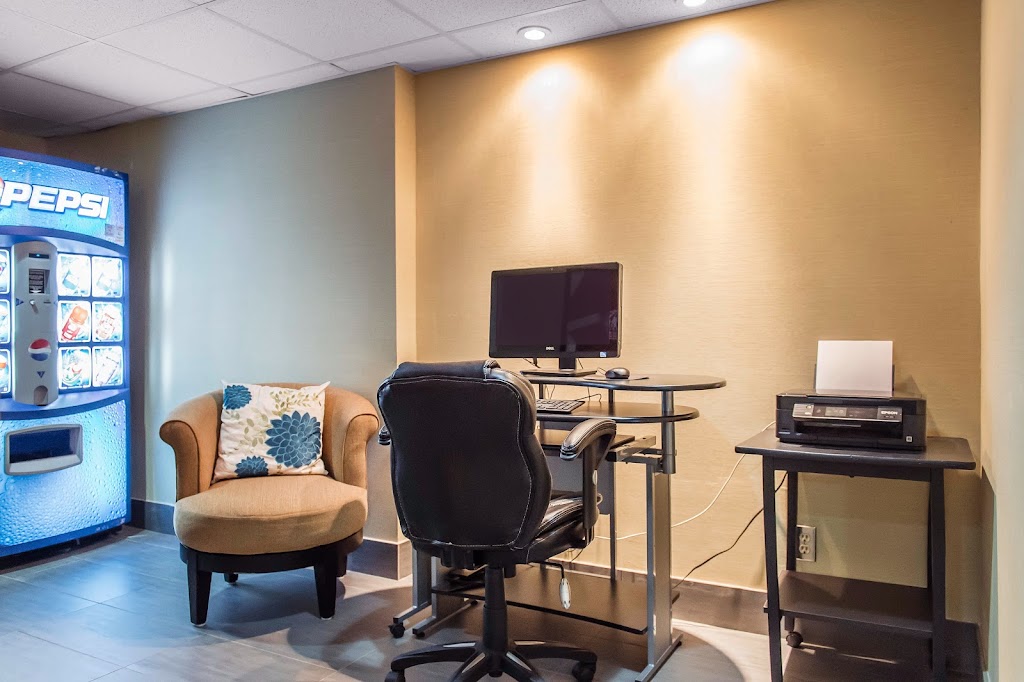 Comfort Inn | 959 Pembroke St E, Pembroke, ON K8A 3M3, Canada | Phone: (613) 735-1057