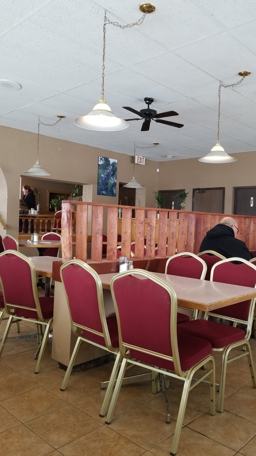 Sherrys Restaurant | 4816 AB-2A, Lacombe, AB T4L 1N3, Canada | Phone: (403) 782-3308