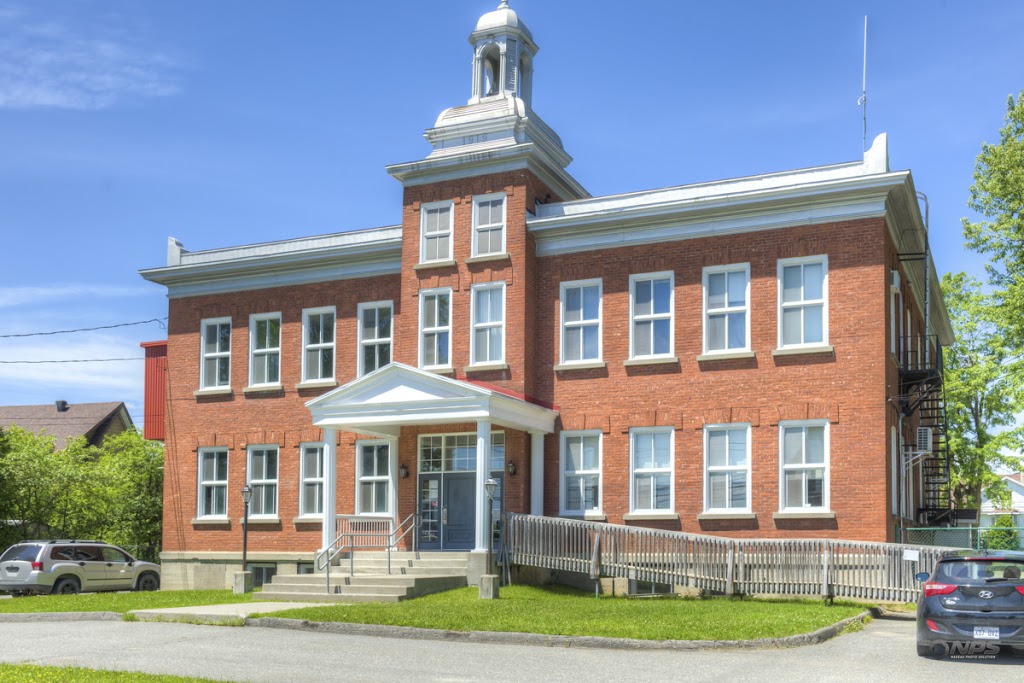 Bibliothèque L`Amitié | 5785 Boulevard Frontenac E, Thetford Mines, QC G6H 4H9, Canada | Phone: (418) 332-4548