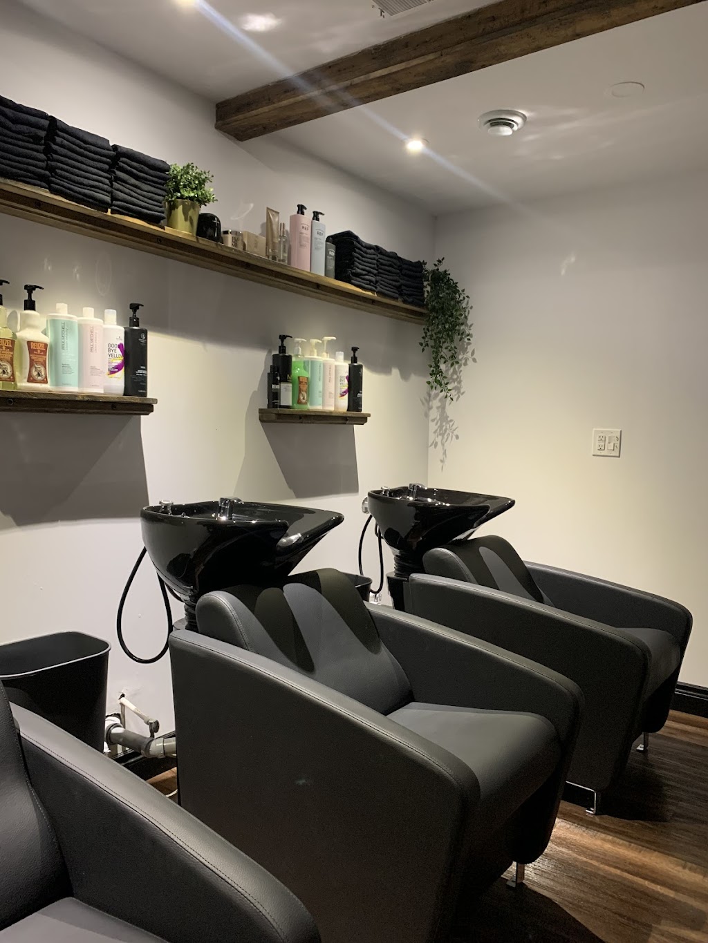 Water, Steel & Air Salon | 970 Brazier St, Winnipeg, MB R2K 2P3, Canada | Phone: (204) 661-4793