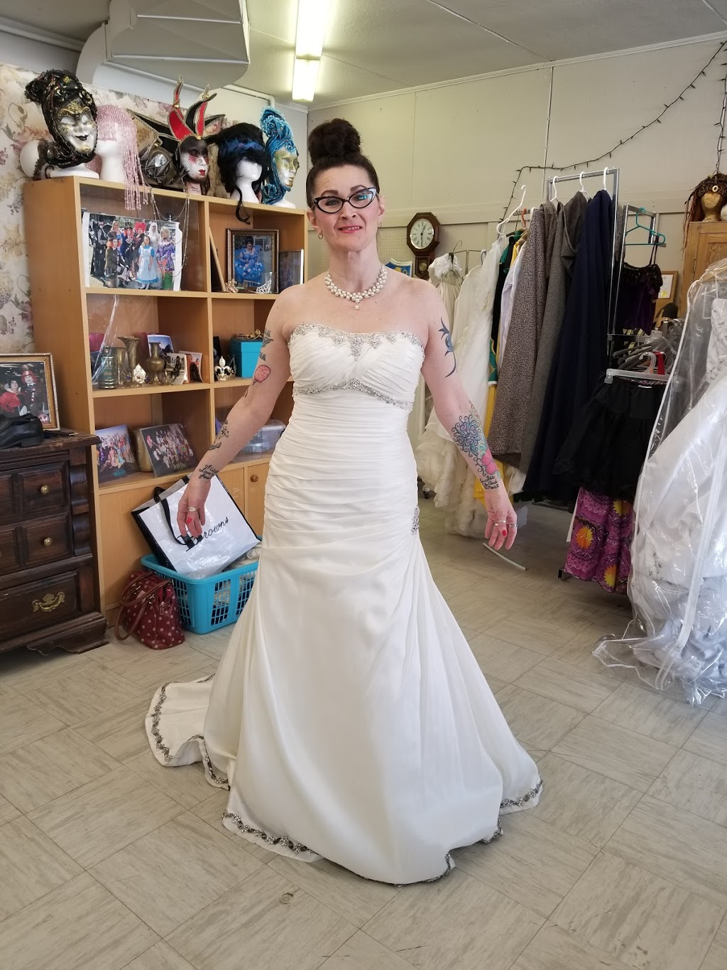 The Tickle Trunk | 519 Main St, Three Hills, AB T0M 2A0, Canada | Phone: (403) 443-5101