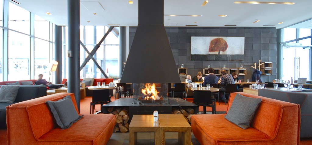 Restaurant Le Bercail | 50 Rue de la Ferme, Baie-Saint-Paul, QC G3Z 0G2, Canada | Phone: (844) 240-4700