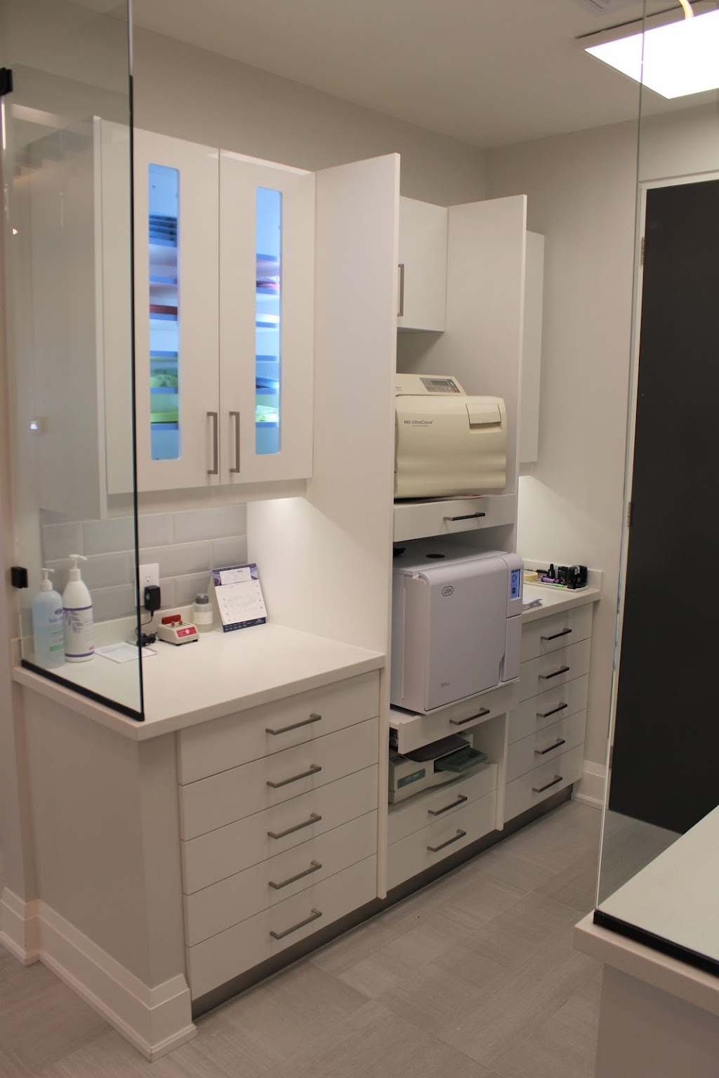 King Street Dental | 595 King St E, Oshawa, ON L1H 1G3, Canada | Phone: (905) 404-8009