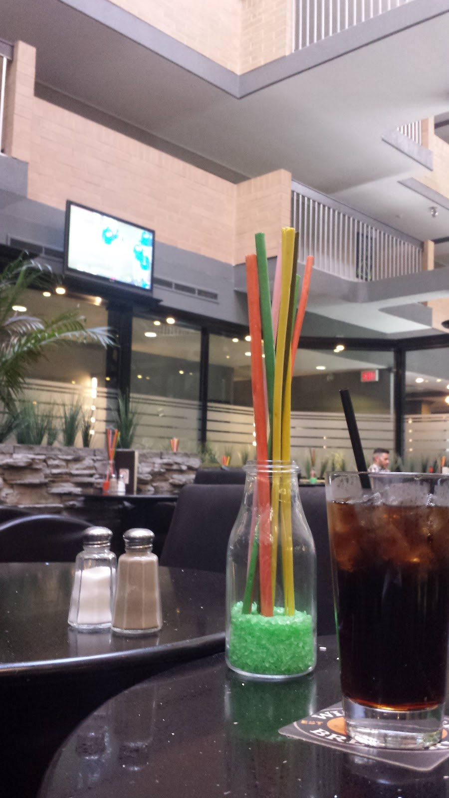 Courtyard Restaurant & Rockies Sports Bar | 1804 Crowchild Trail NW, Calgary, AB T2M 3Y7, Canada | Phone: (403) 220-1815