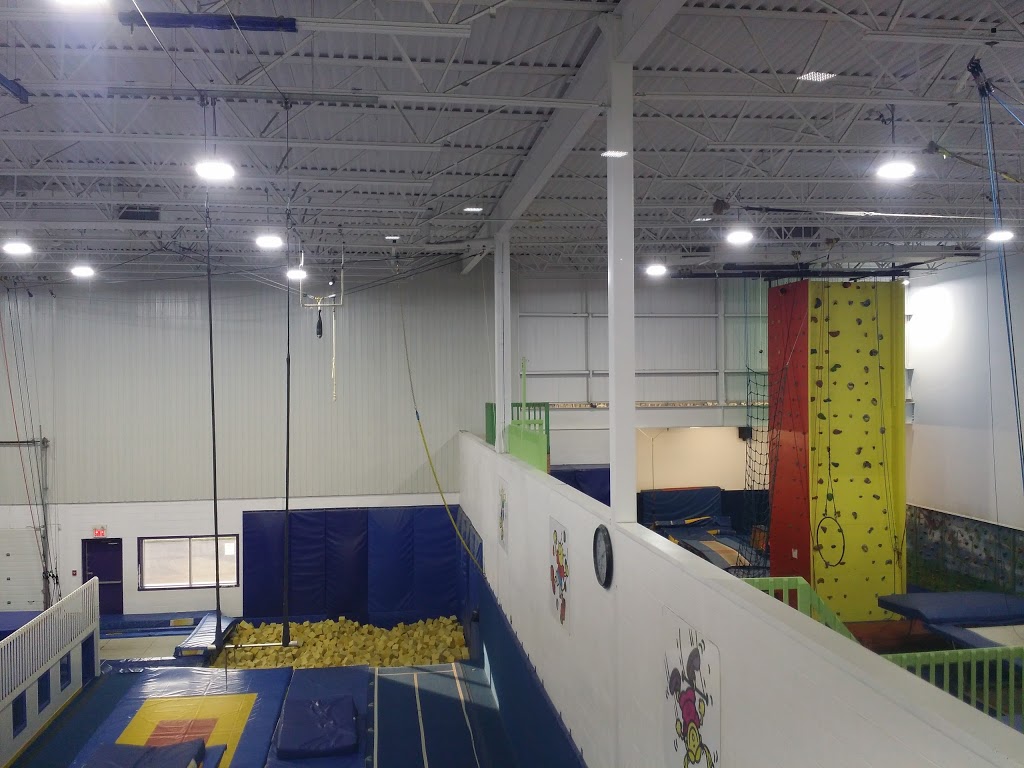 Club De Trampoline Acrosport | 1365 Boulevard Dagenais O, Laval, QC H7L 5Z9, Canada | Phone: (450) 622-0077