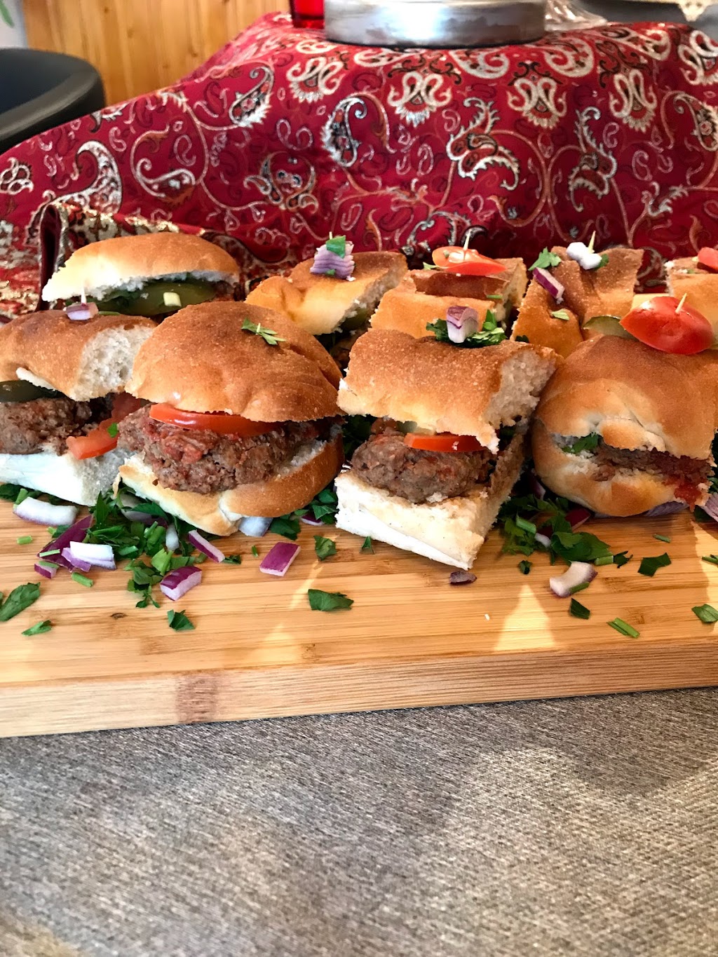 Khaki Cafe & Restaurant | 7163 Yonge St #120, Thornhill, ON L3T 2A9, Canada | Phone: (905) 597-9070