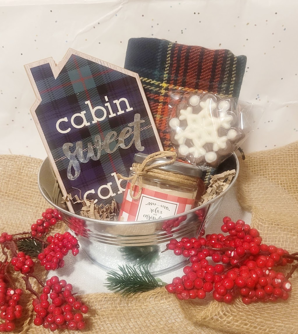Gifts by the Pines | 12337 Hwy 41, Northbrook, ON K0H 2G0, Canada | Phone: (416) 820-4025
