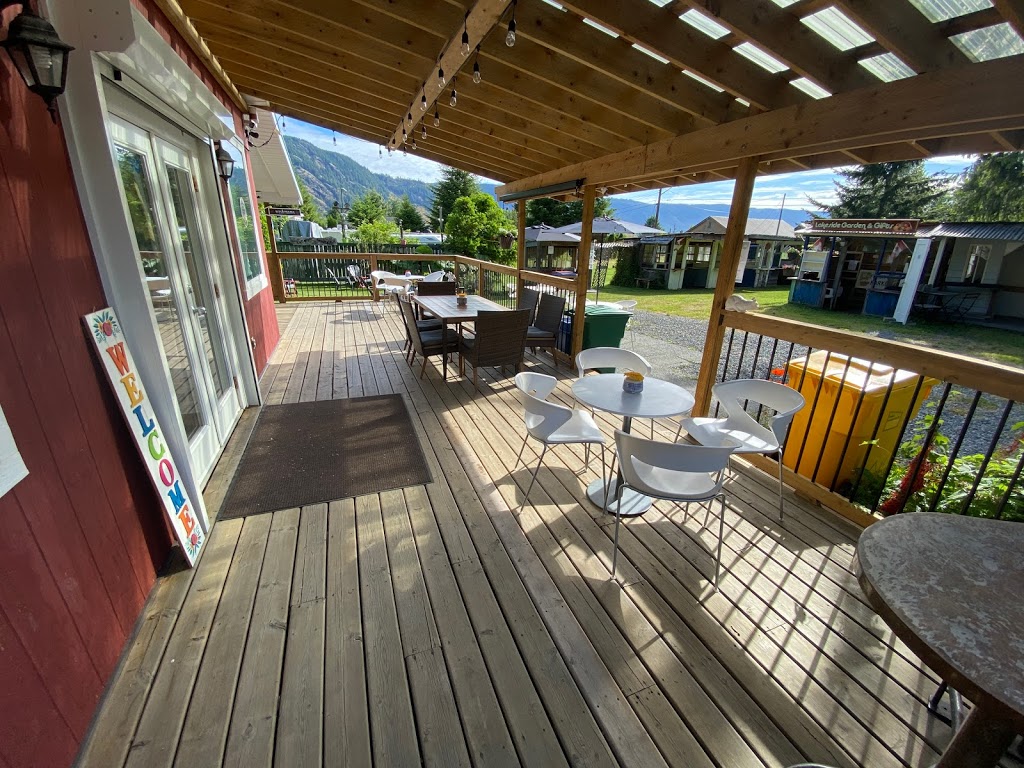 LuMi Cafe | 10063 S Shore Rd, Honeymoon Bay, BC V0R 1Y0, Canada | Phone: (250) 466-9507