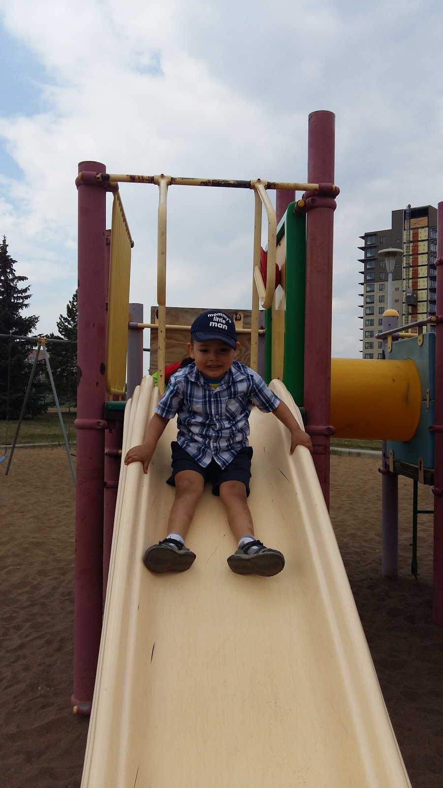 Ermineskin Park | Ermineskin, Edmonton, AB T6J 4K4, Canada | Phone: (780) 585-3088