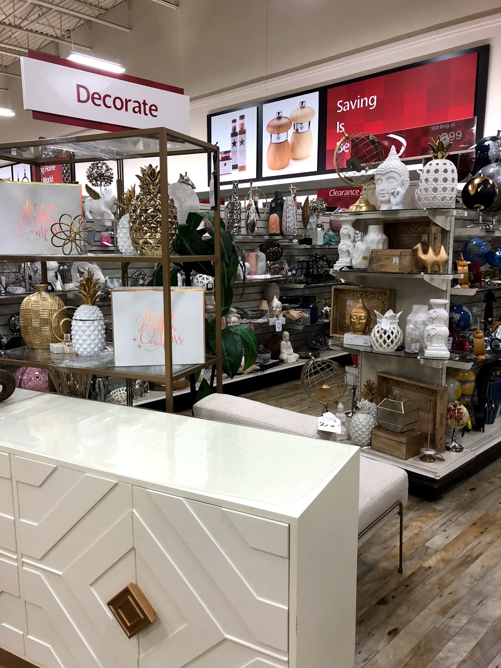 HomeSense | 17940 Yonge St, Newmarket, ON L3Y 8S4, Canada | Phone: (905) 830-4418