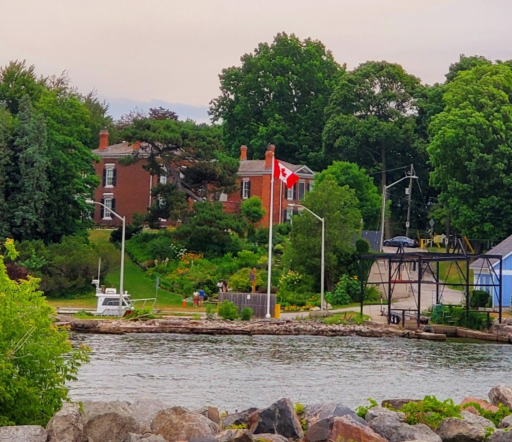Abbey Park High School | 1455 Glen Abbey Gate, Oakville, ON L6M 2G5, Canada | Phone: (905) 827-4101