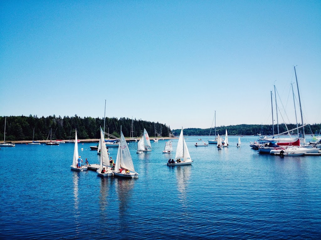 Lunenburg Yacht Club & Restaurant | 734 Hermans Island Rd, Lunenburg, NS B0J 2C0, Canada | Phone: (902) 634-3745
